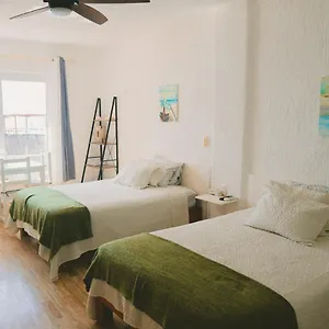 Plaza Ocean Front Apartment Cancun
